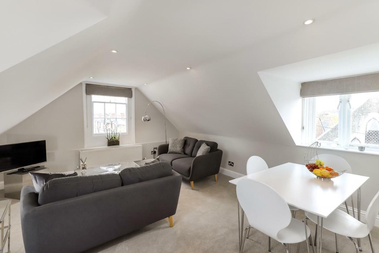 Gorgeous Apartment In The Centre Of 윈체스터 외부 사진