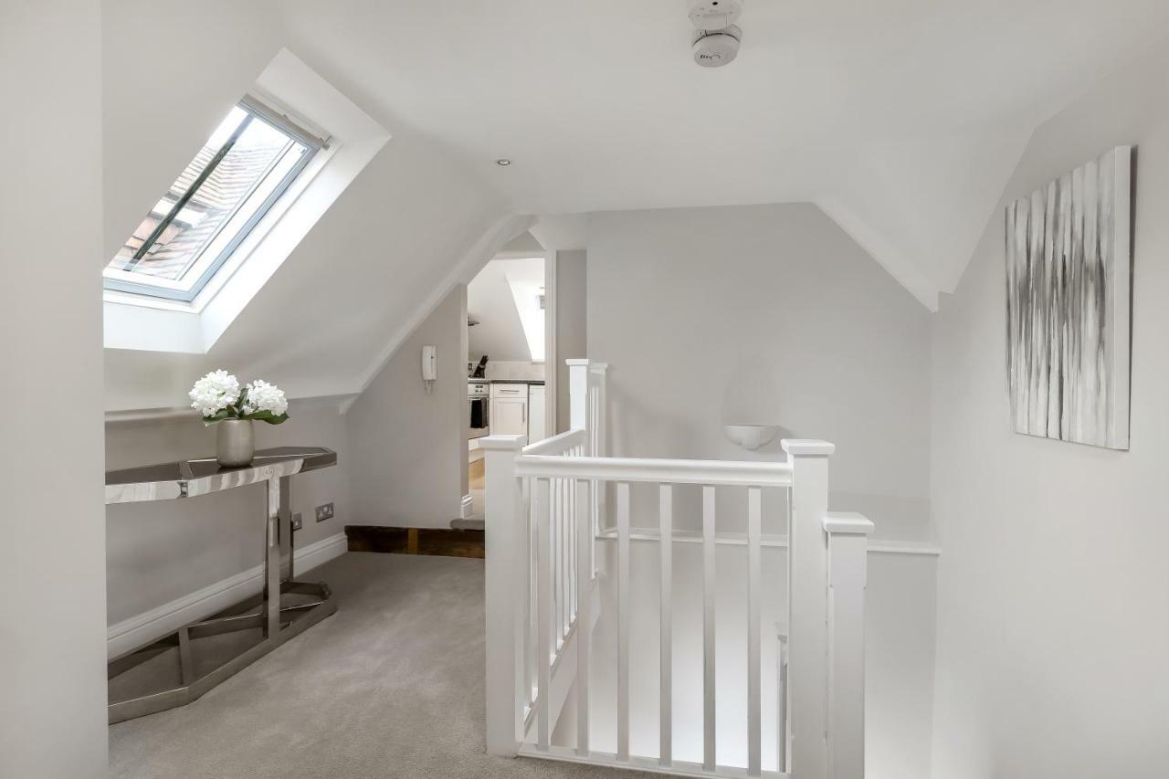 Gorgeous Apartment In The Centre Of 윈체스터 외부 사진